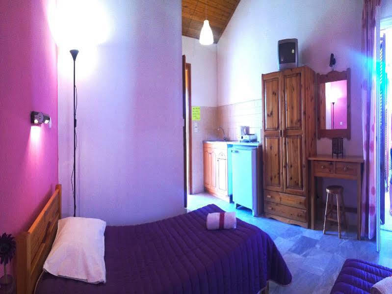 קאבוס Ionian Breeze Apartments מראה חיצוני תמונה