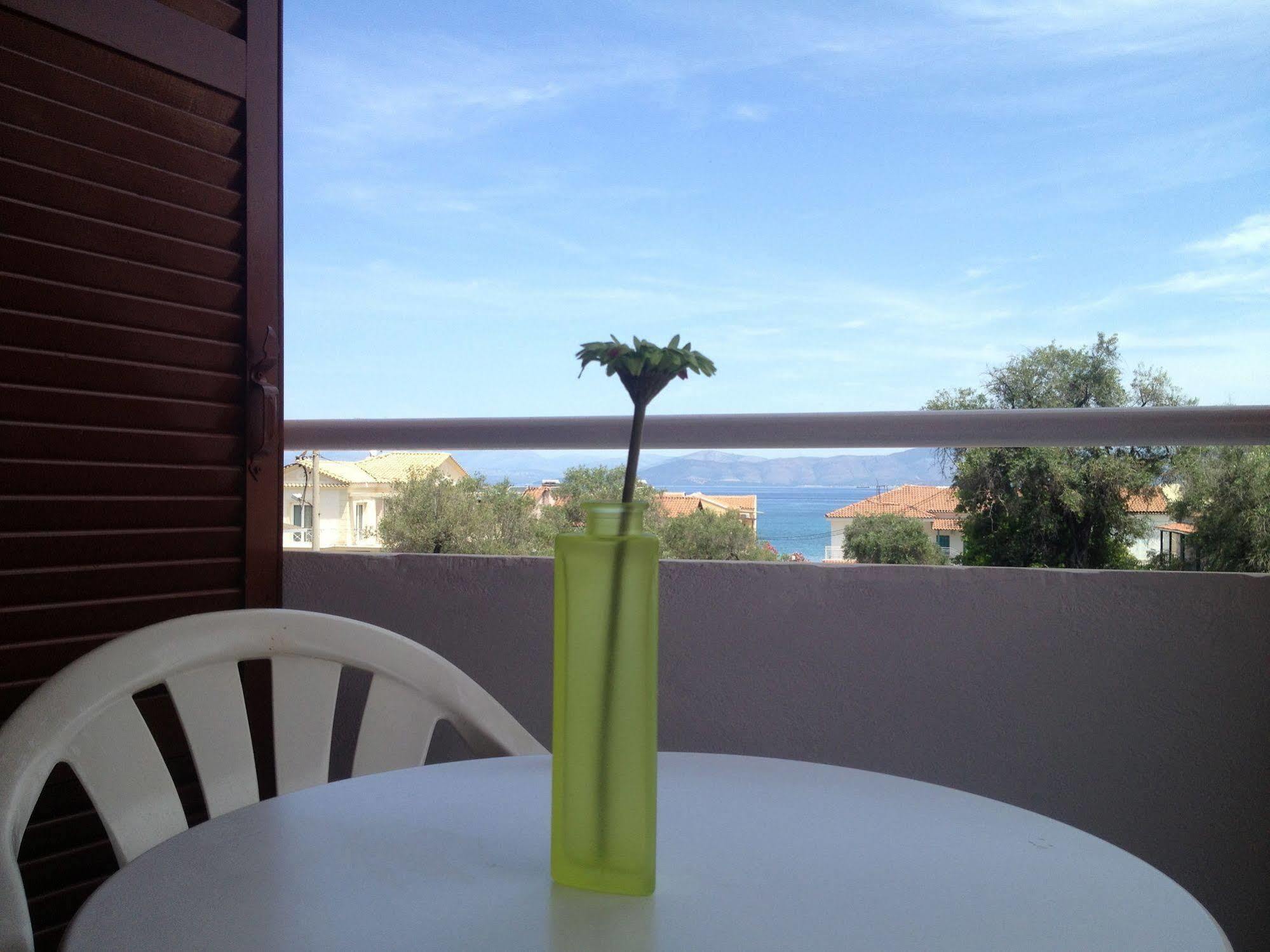 קאבוס Ionian Breeze Apartments מראה חיצוני תמונה